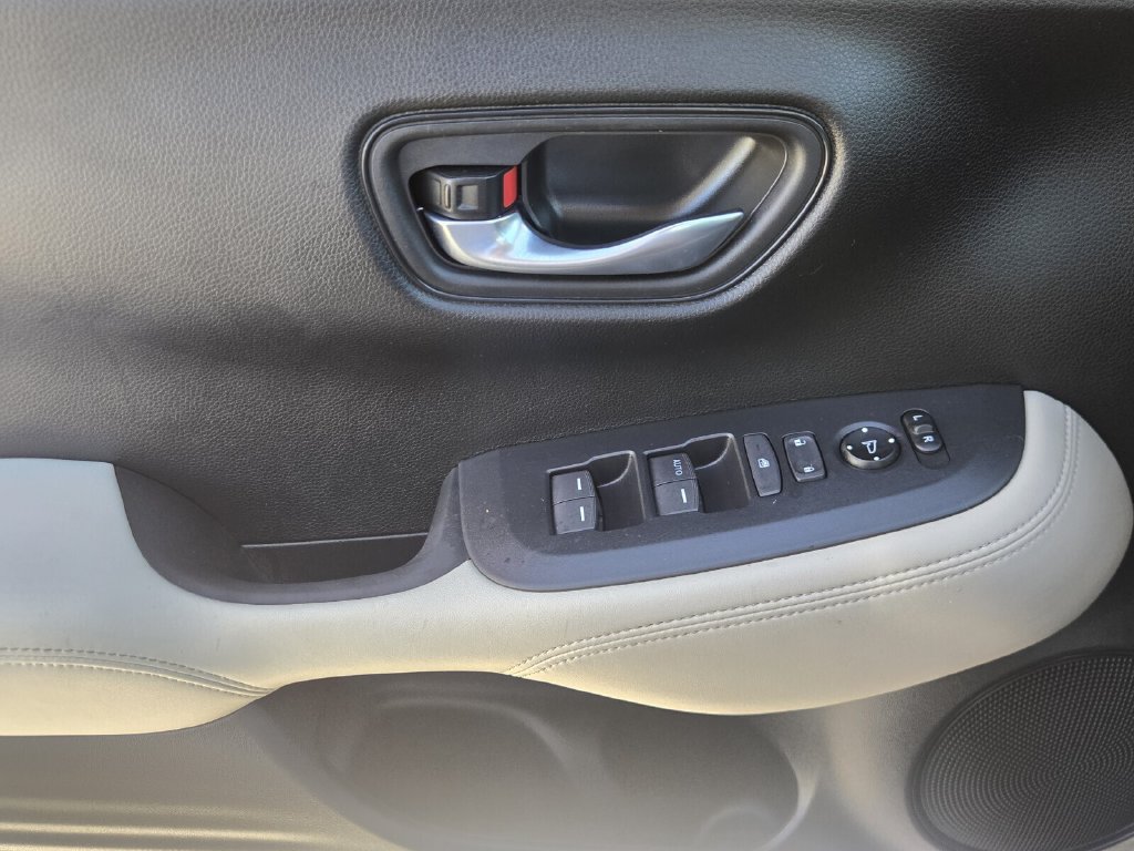 Certified 2024 Honda HR-V LX image 27