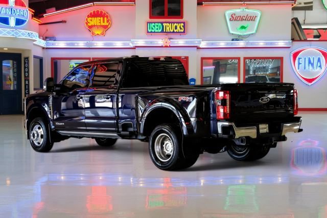 Used 2023 Ford F350 Lariat w/ Lariat Ultimate Package AWD/4WD image 5