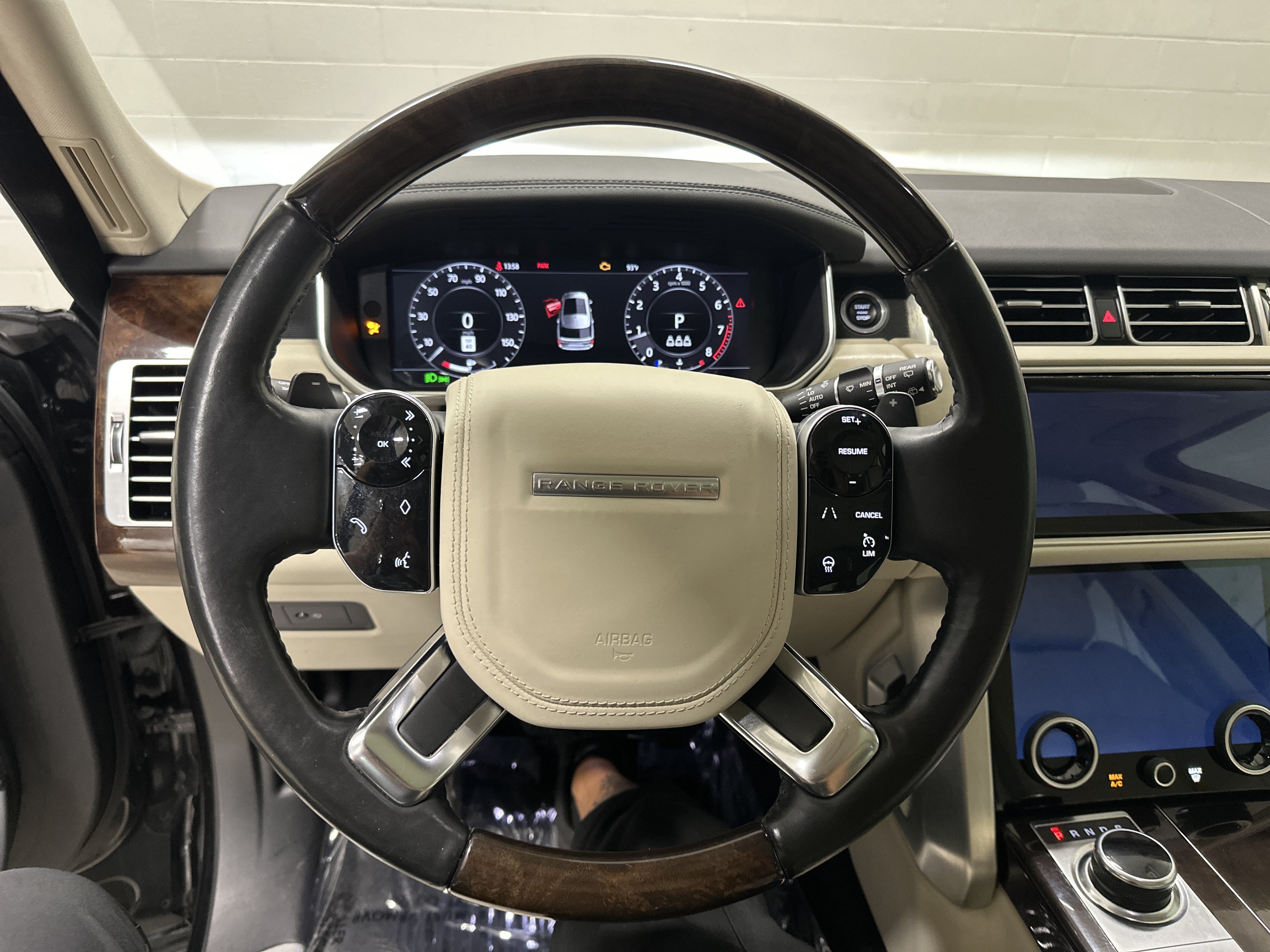 Used 2020 Land Rover Range Rover HSE AWD/4WD image 18