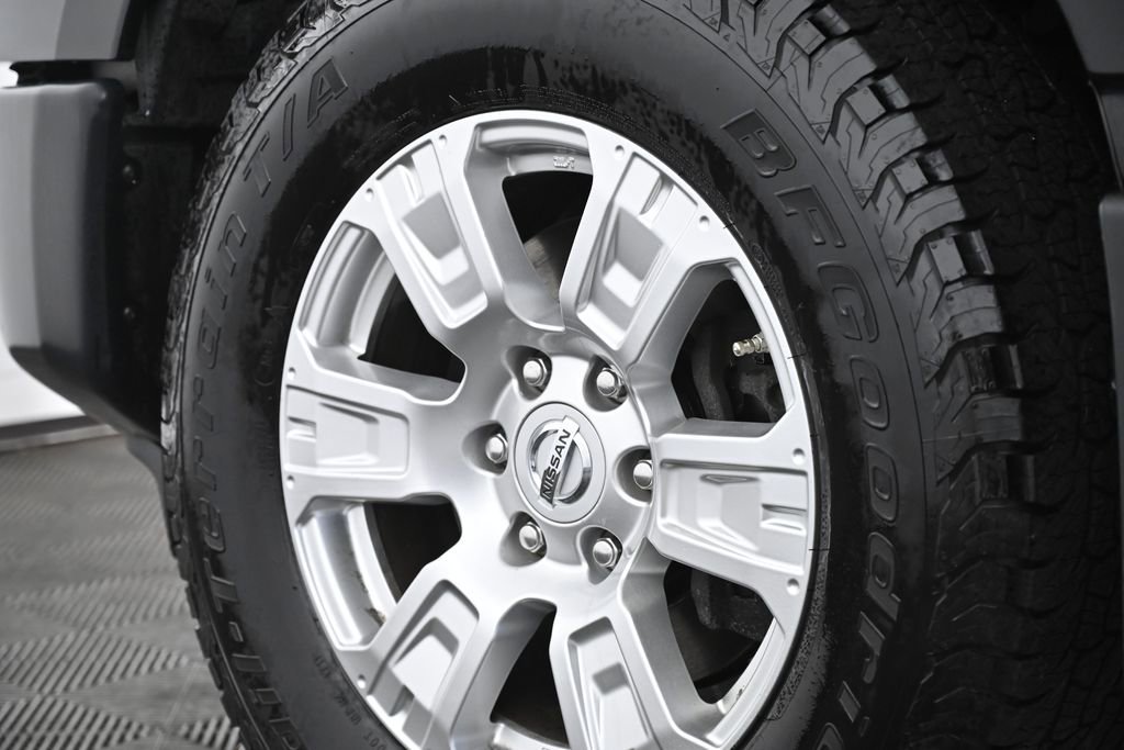 Used 2018 Nissan Titan S image 27