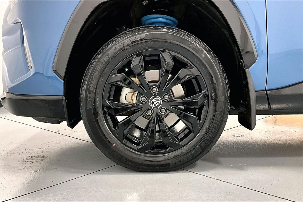 Used 2022 Toyota RAV4 XSE AWD/4WD image 10