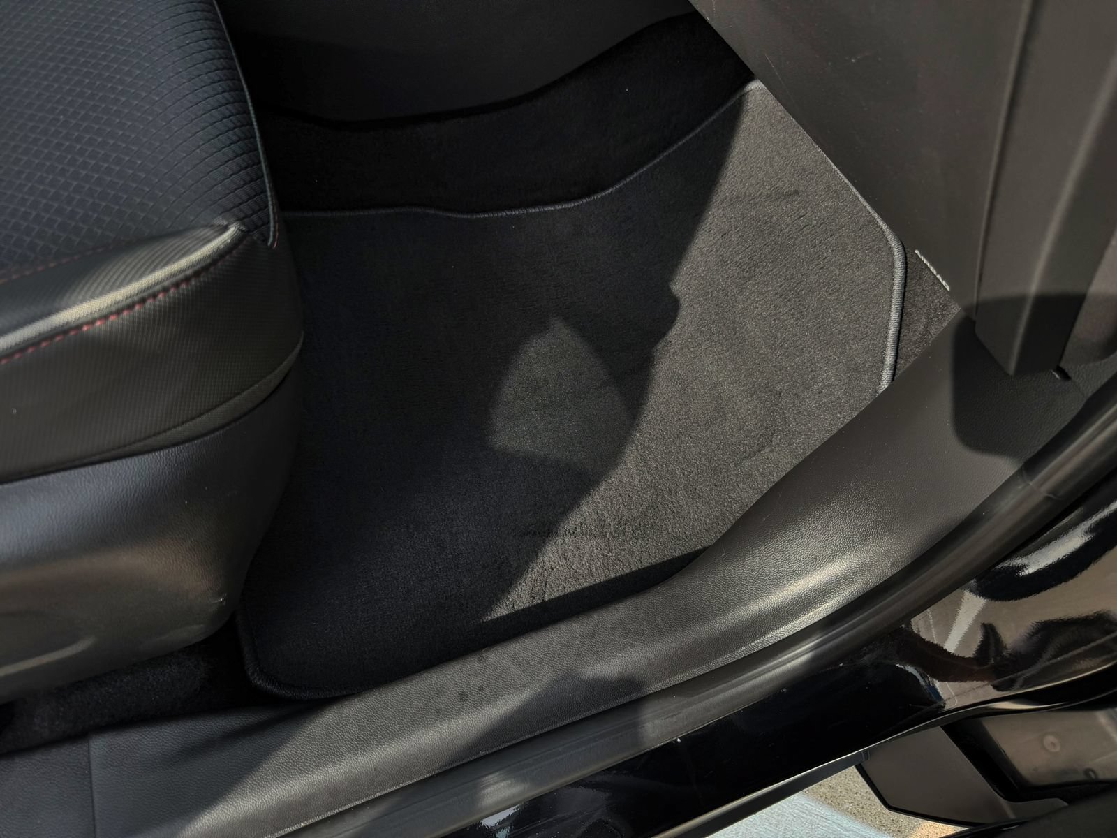 Used 2022 Chevrolet TrailBlazer RS FWD image 14