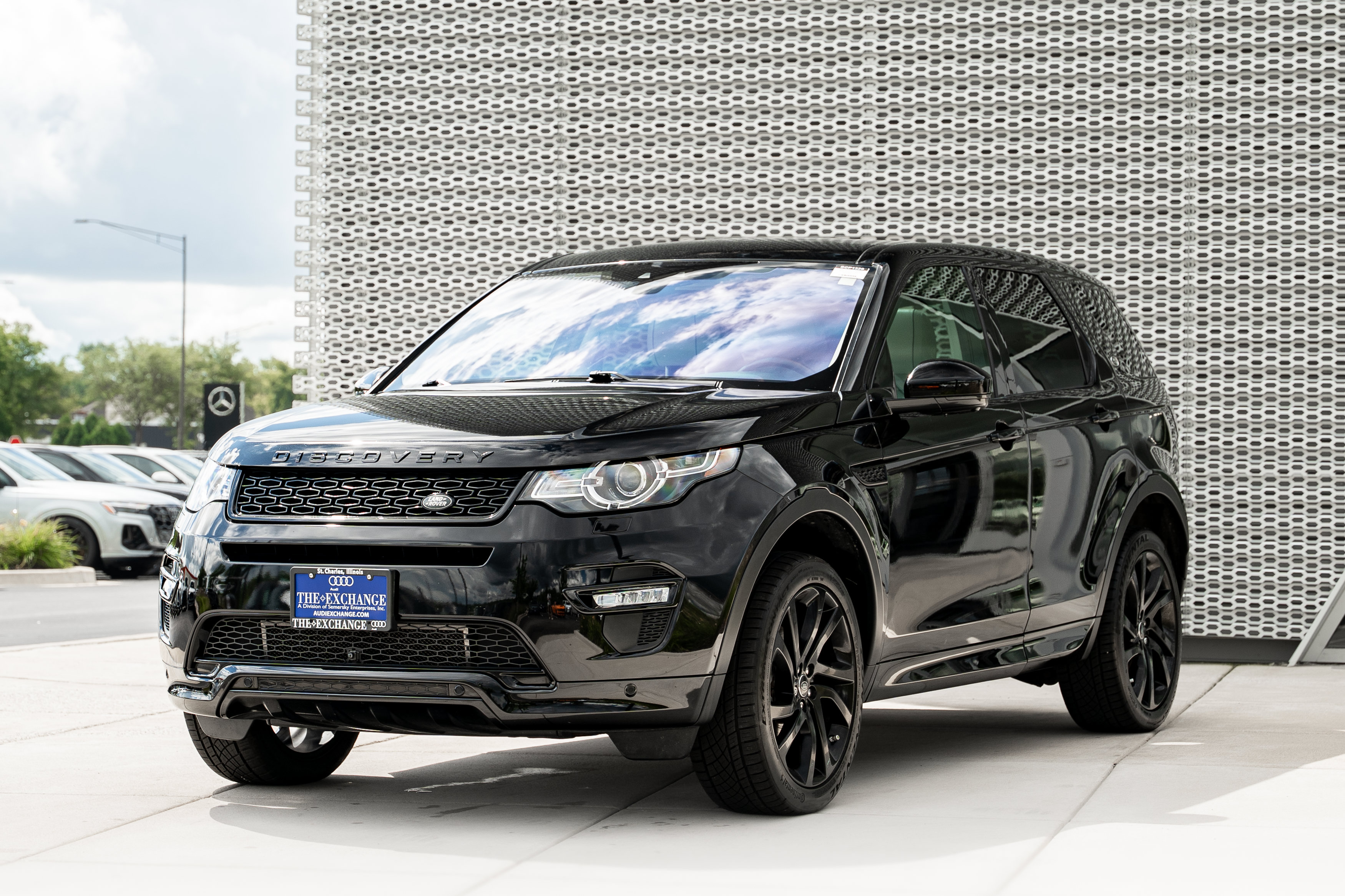 Used 2017 Land Rover Discovery Sport HSE Luxury AWD/4WD image 7