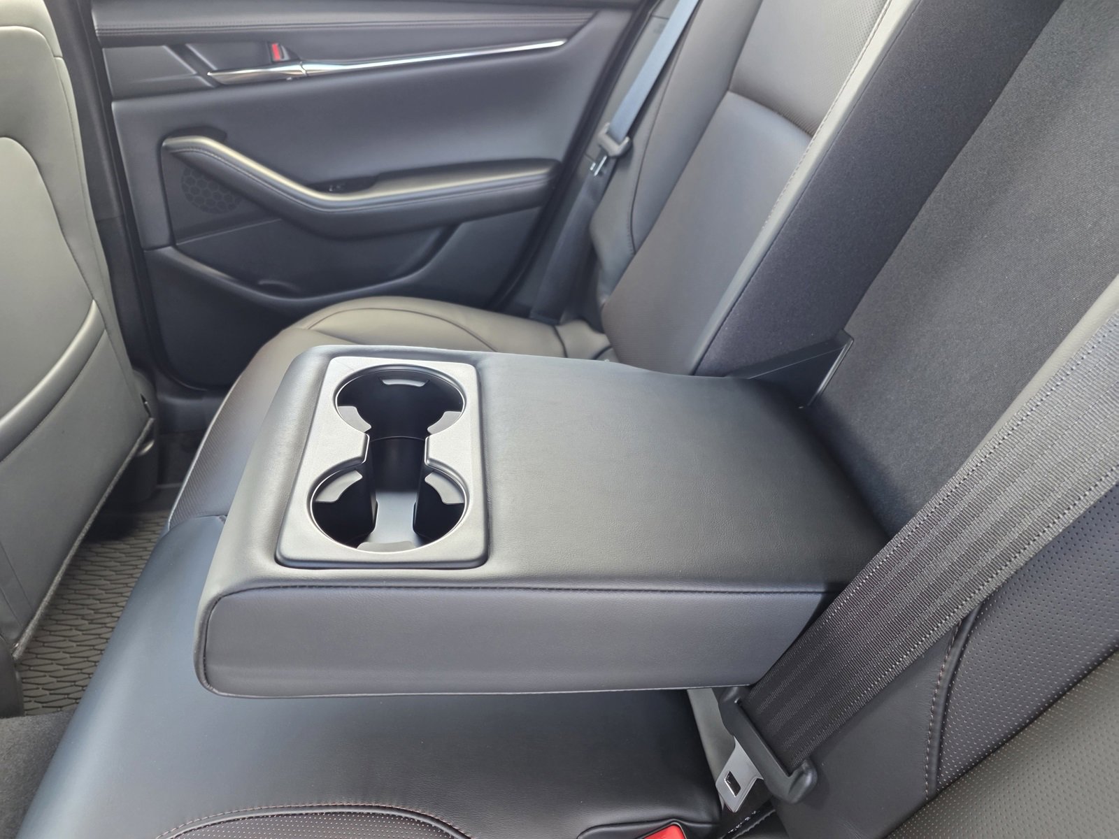 New 2026 MAZDA MAZDA3 Hatchback w/ Appearance Package image 30