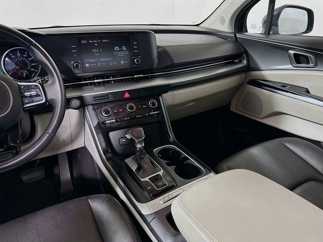 Used 2024 Kia Carnival LX image 24