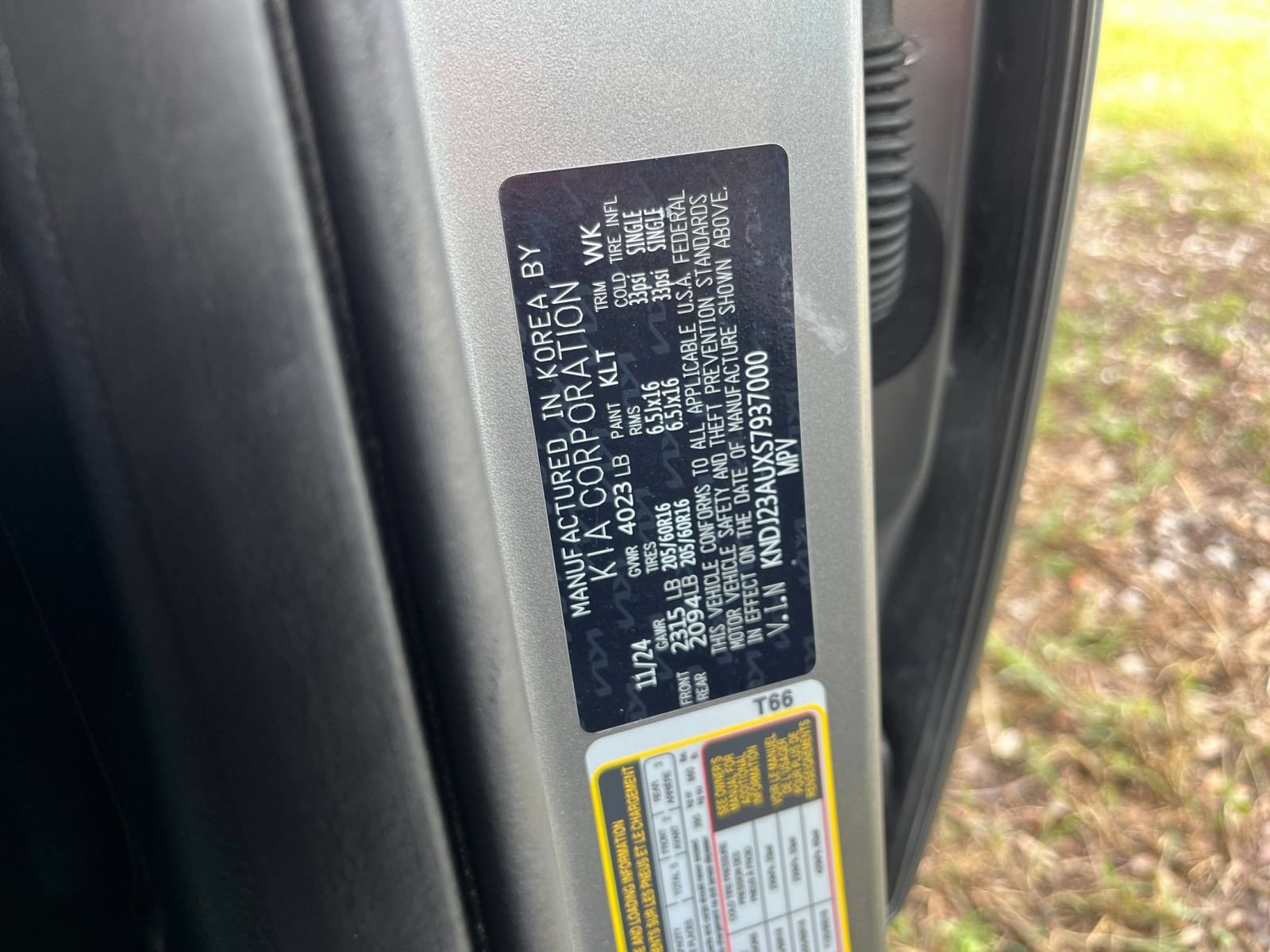 Used 2025 Kia Soul LX w/ LX Technology Package FWD image 26