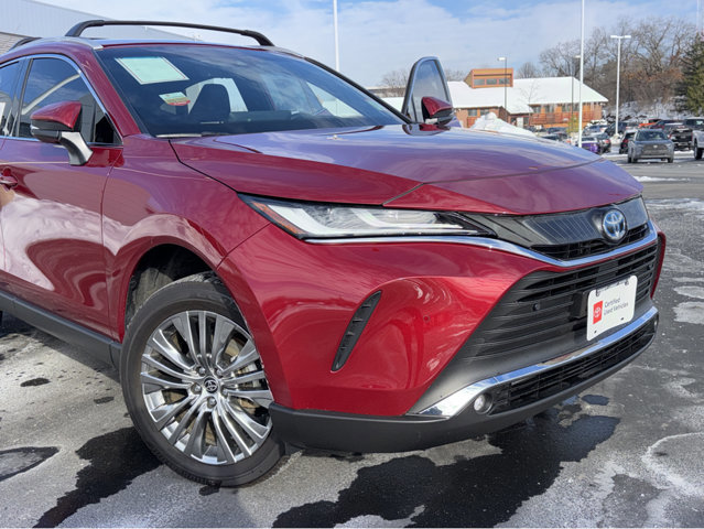 Used 2024 Toyota Venza XLE image 7