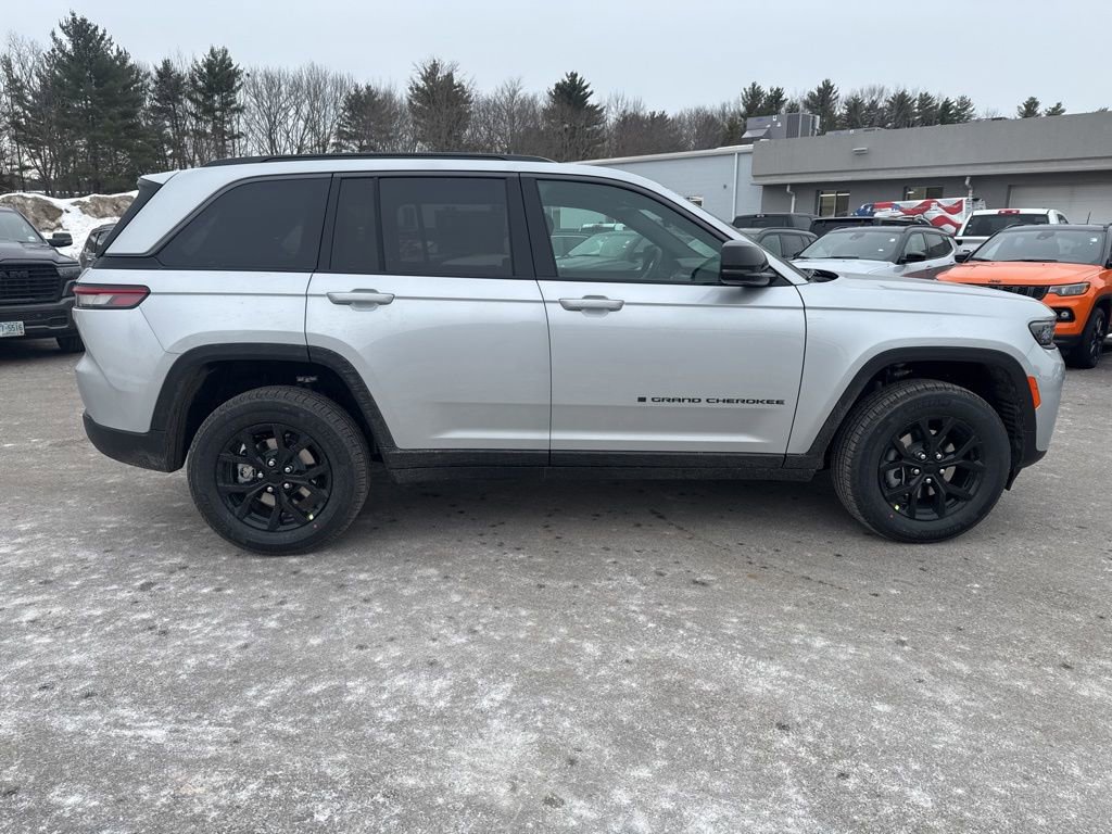 New 2026 Jeep Grand Cherokee Laredo image 6