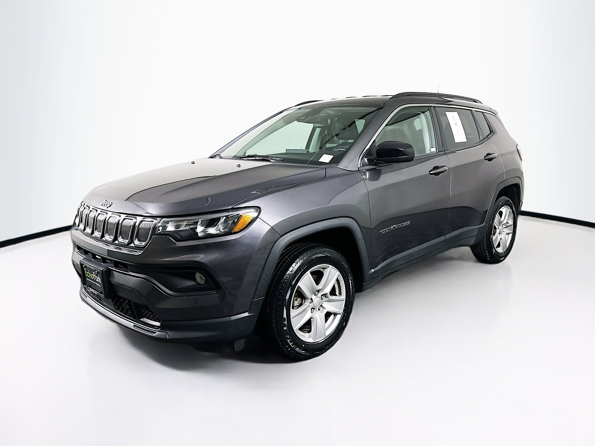 Used 2022 Jeep Compass Latitude w/ Convenience Group image 3