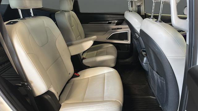 Used 2021 Kia Telluride S image 24