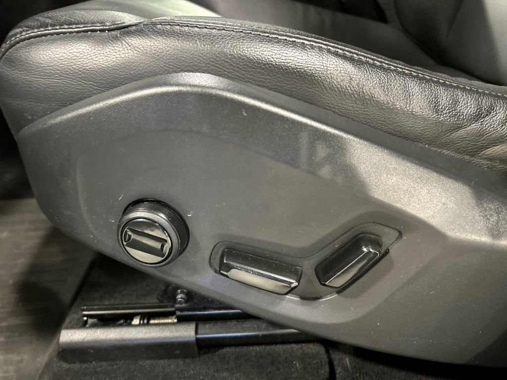 Certified 2024 Volvo XC60 B5 Core w/ Protection Package Premier image 11