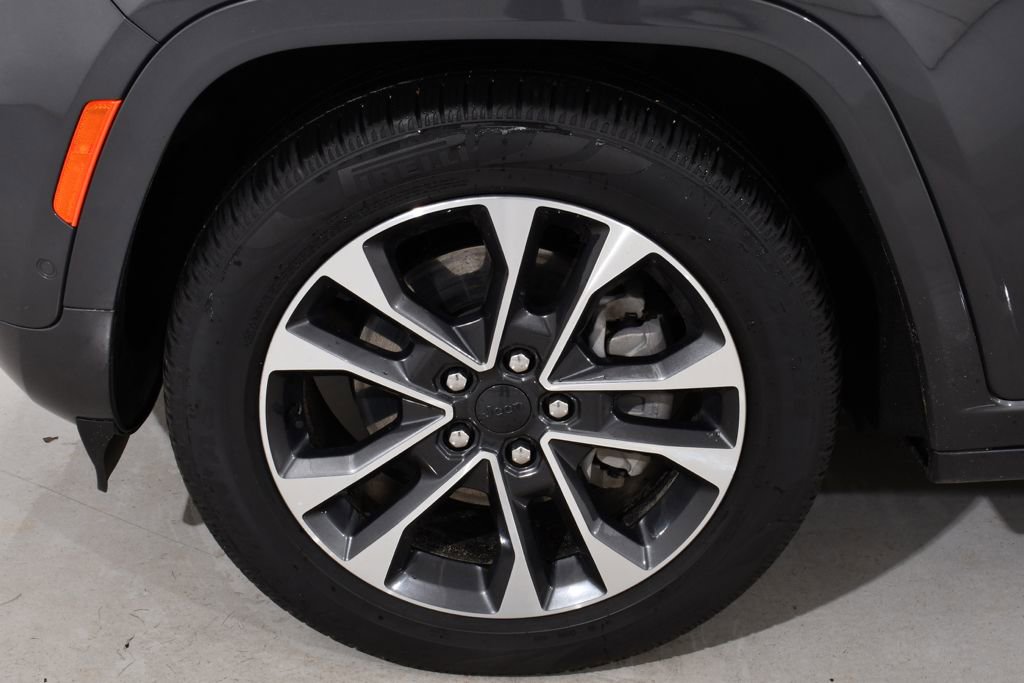 Used 2022 Jeep Grand Cherokee Overland AWD/4WD image 24