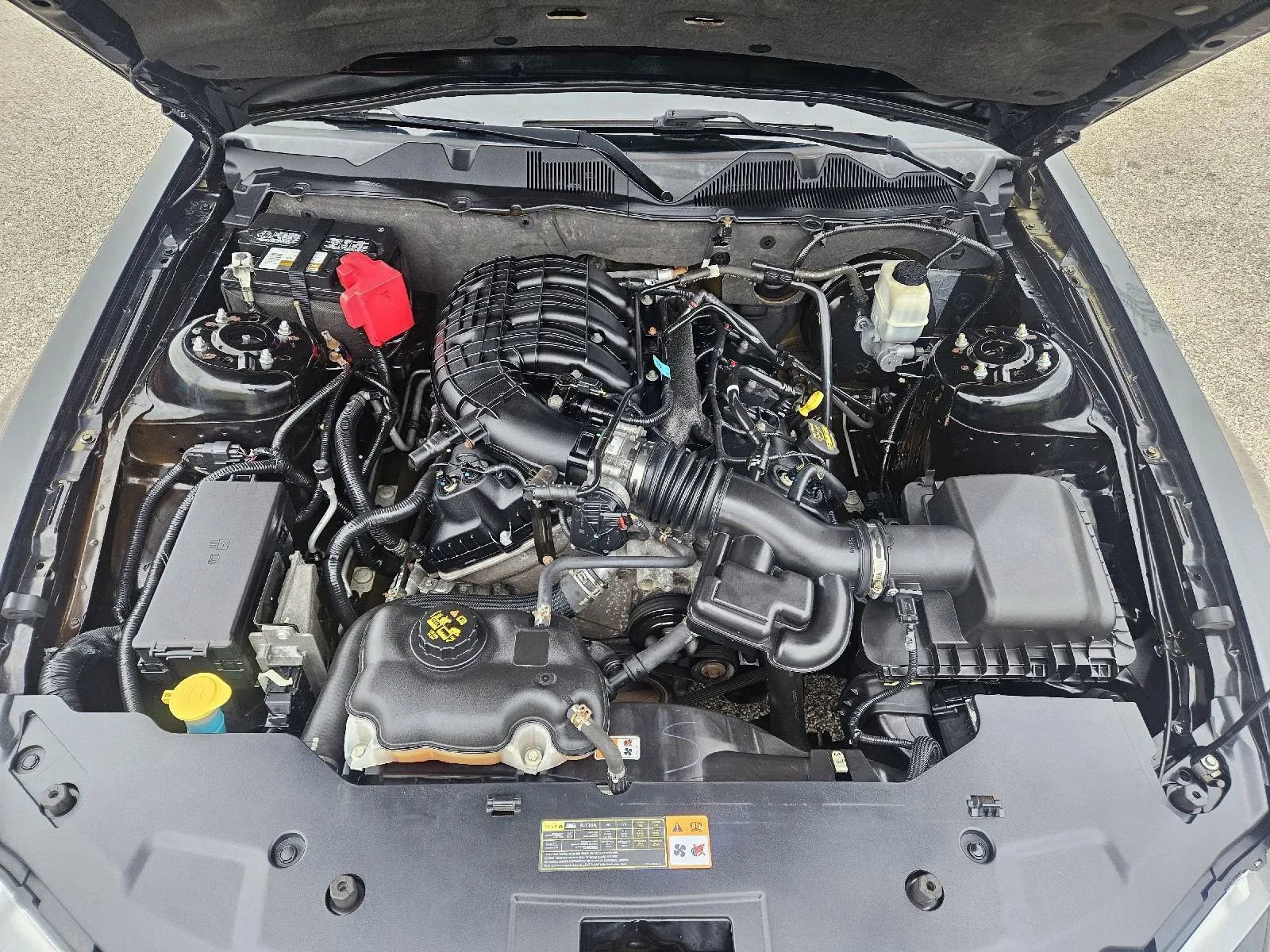 Used 2011 Ford Mustang Premium w/ 202A Rapid Spec Order Code RWD image 10