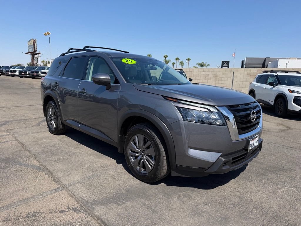 Certified 2025 Nissan Pathfinder SV w/ Cargo Package FWD 360° Tour