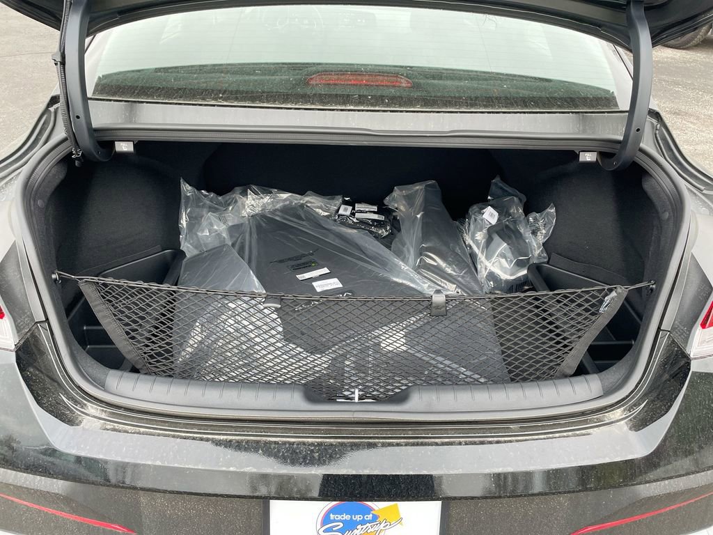 Certified 2025 Hyundai Elantra Sport image 48