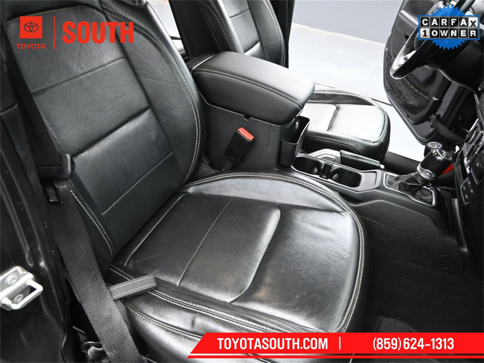 Used 2022 Jeep Wrangler Unlimited Sahara 4xe image 29