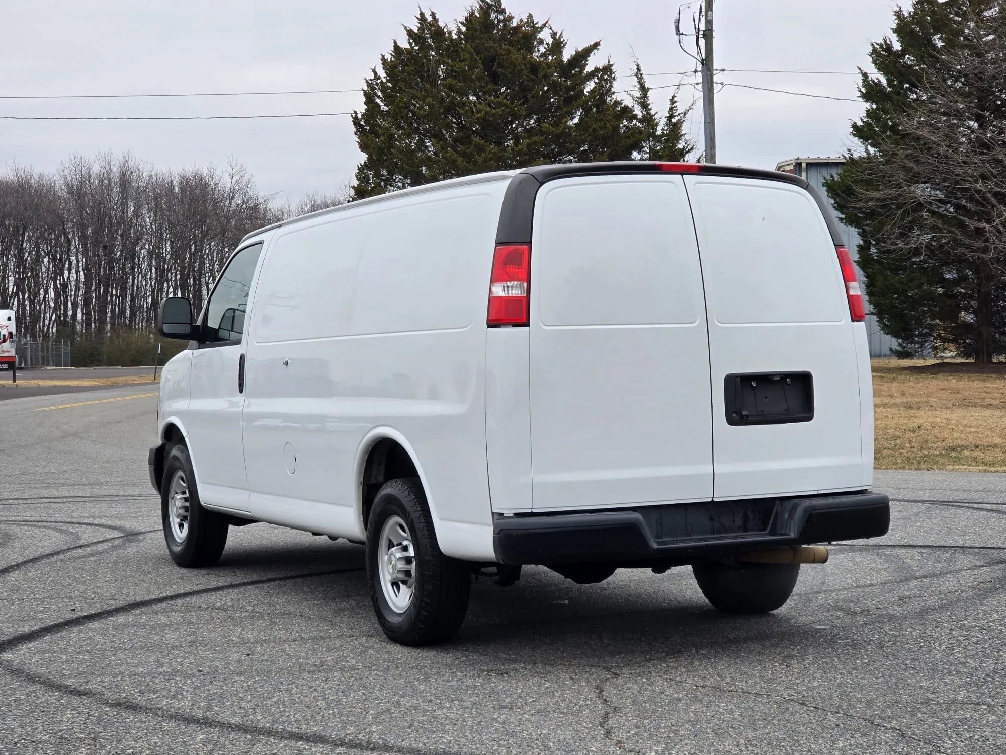 Used 2020 Chevrolet Express 2500 w/ Driver Convenience Package image 26