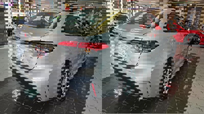 Used 2023 Toyota Corolla LE image 6