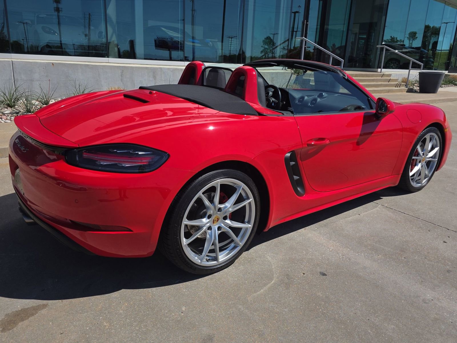 Used 2017 Porsche 718 Boxster S image 7