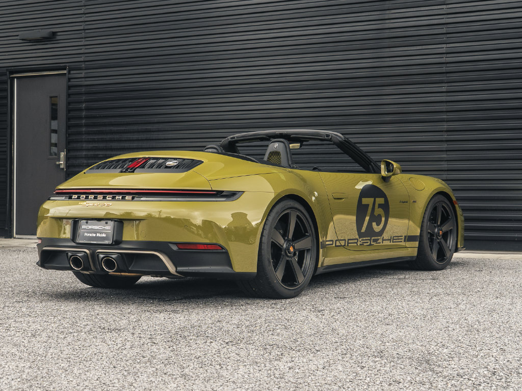 New 2026 Porsche 911 GTS RWD image 17