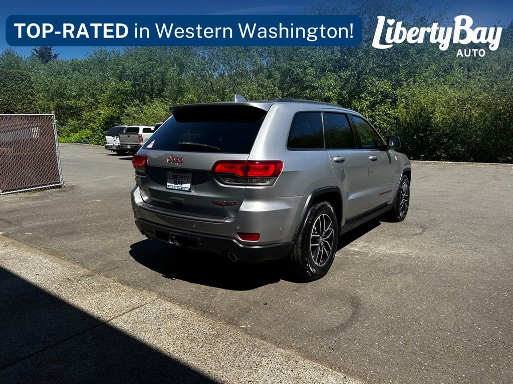 Used 2017 Jeep Grand Cherokee Trailhawk w/ Trailhawk Luxury Group AWD/4WD image 7