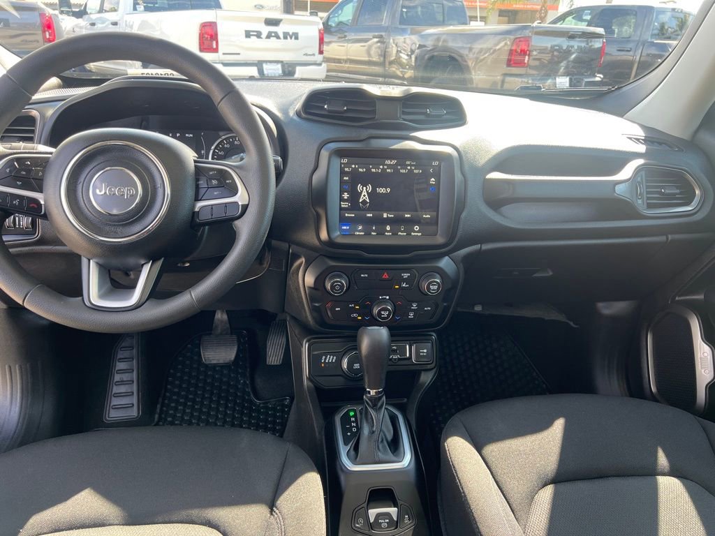 Used 2023 Jeep Renegade Latitude w/ Sun & Fun Group image 24