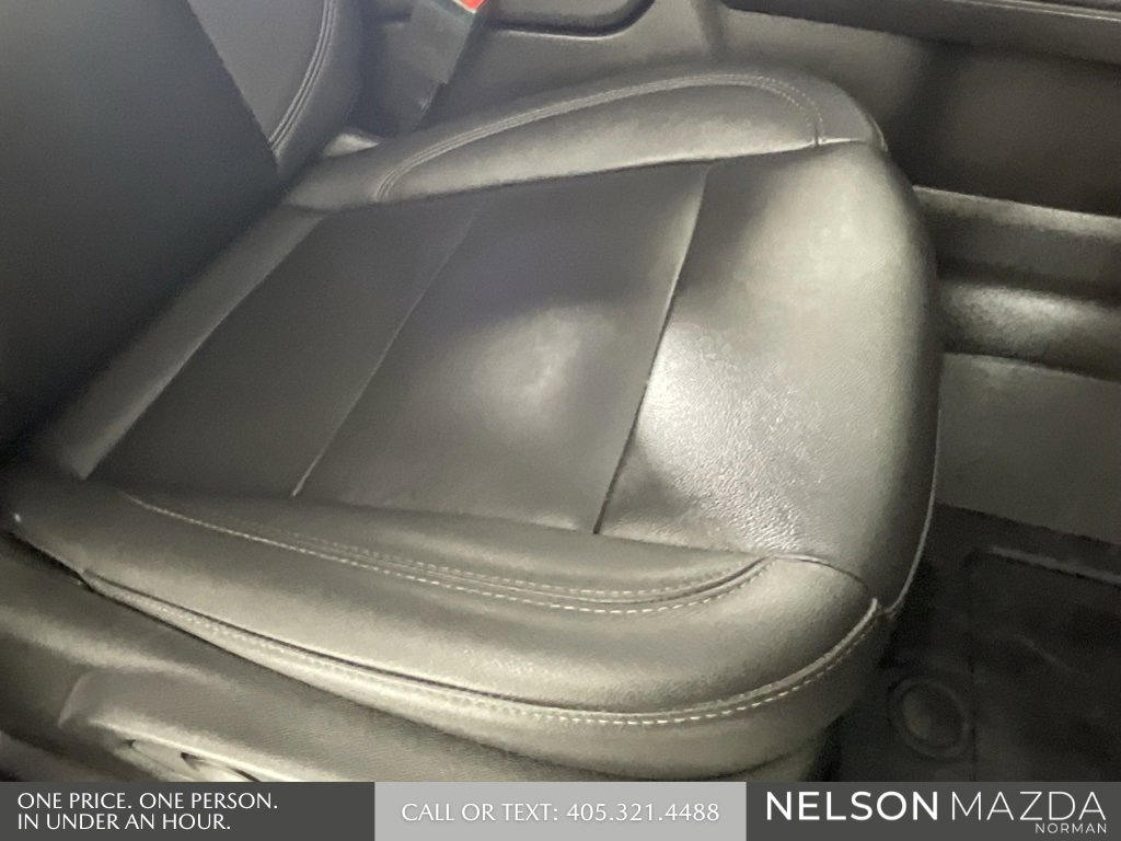 Used 2023 Chevrolet Suburban Z71 w/ Luxury Package image 28