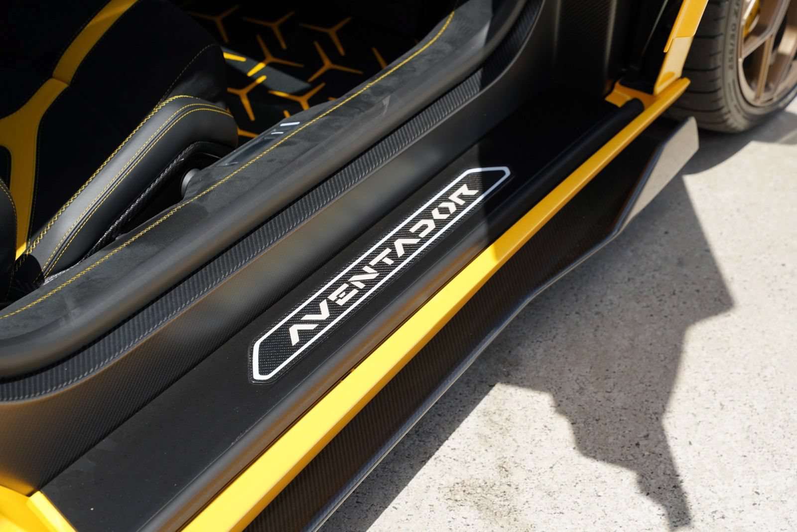 Used 2021 Lamborghini Aventador SVJ AWD/4WD image 71
