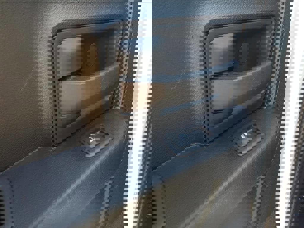 Used 2019 RAM 1500 Express w/ Express Value Package image 14