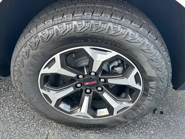 New 2026 GMC Yukon XL AT4 Ultimate AWD/4WD image 17