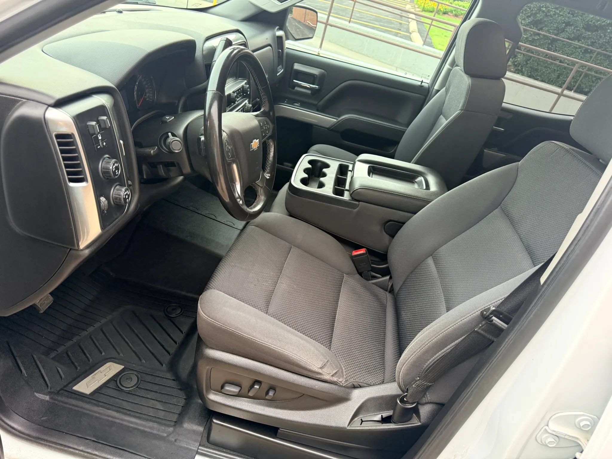 Used 2019 Chevrolet Silverado 1500 LT w/ All Star Edition AWD/4WD image 15