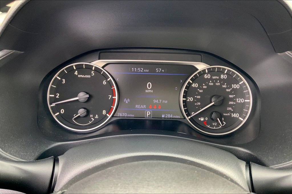 Used 2024 Nissan Altima 2.5 SV image 10