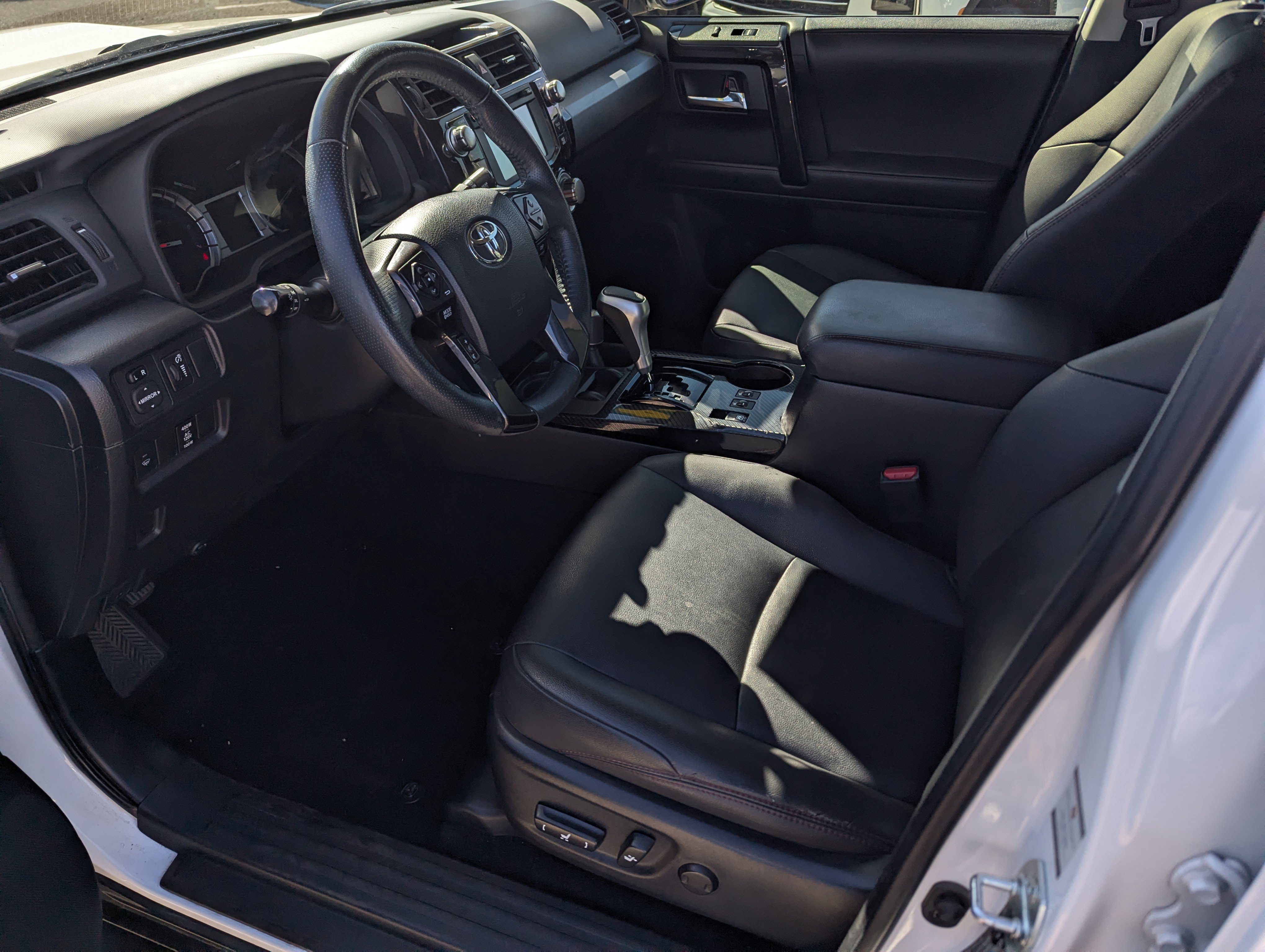 Used 2019 Toyota 4Runner TRD Off-Road Premium AWD/4WD image 9