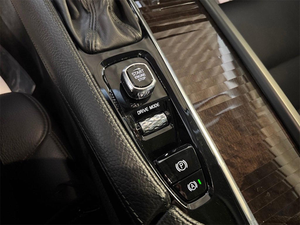 Used 2018 Volvo S90 T5 Momentum w/ Convenience Package image 29