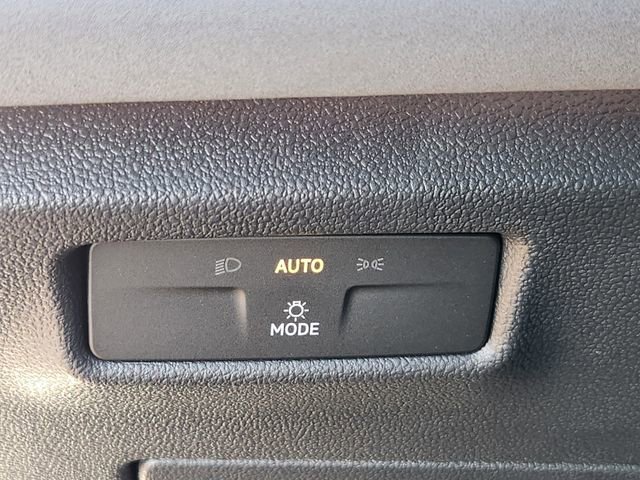 New 2026 Volkswagen Tiguan SE R-Line image 22