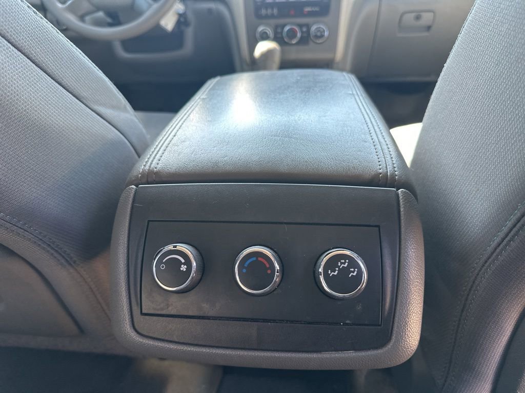 Used 2015 Chevrolet Traverse LS image 17
