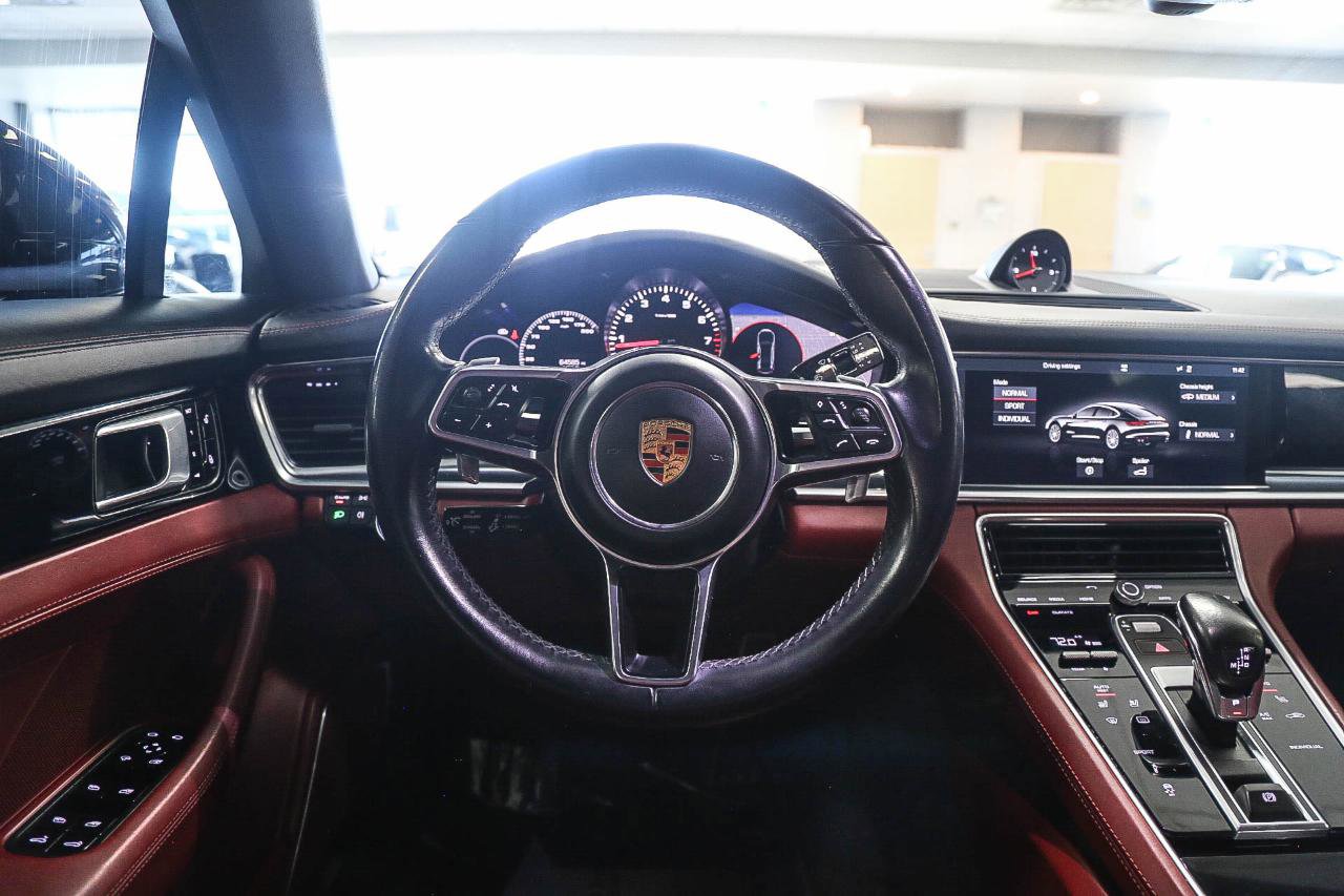 Used 2018 Porsche Panamera 4S w/ Premium Package Plus AWD/4WD image 16