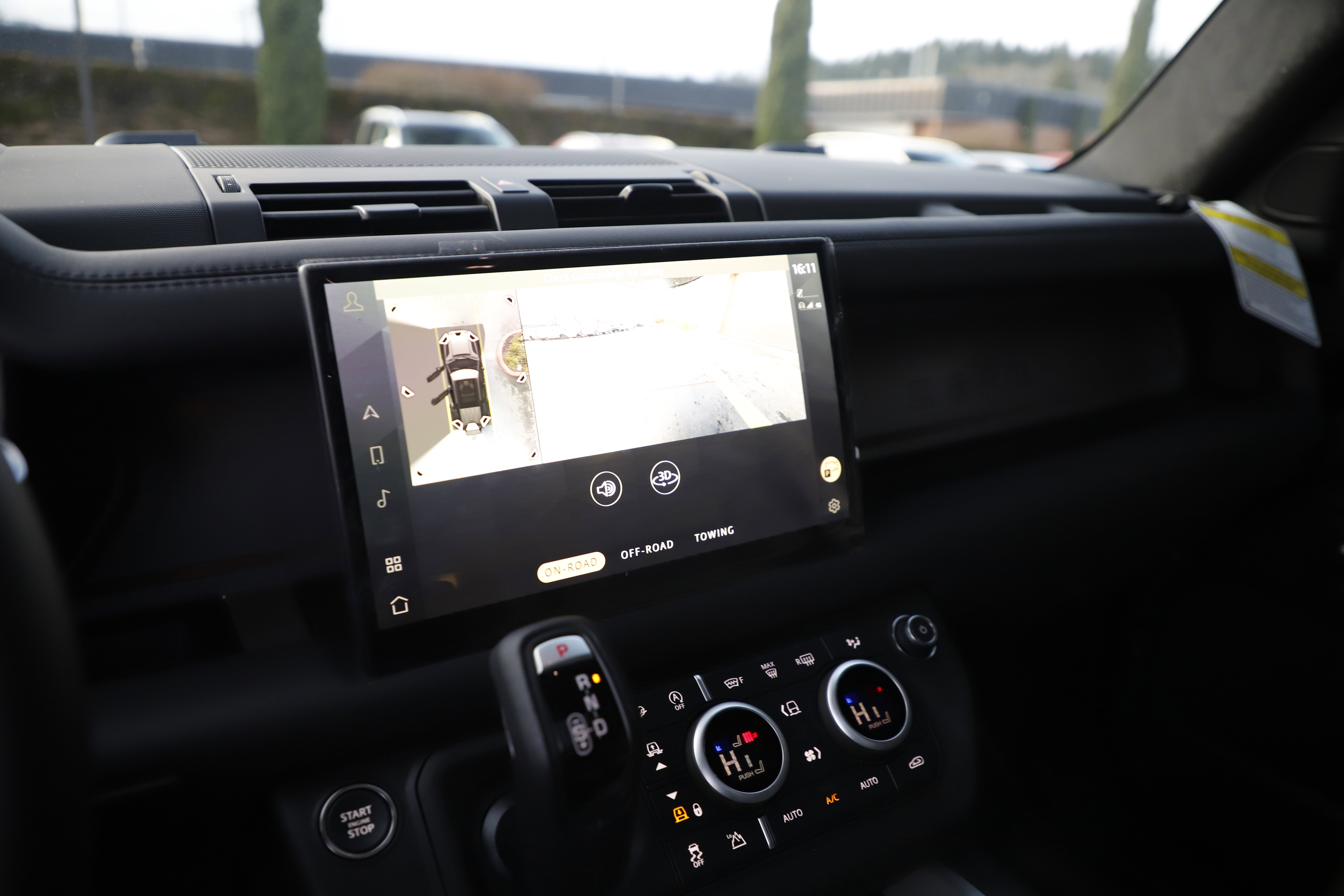 New 2025 Land Rover Defender 110 X AWD/4WD image 15