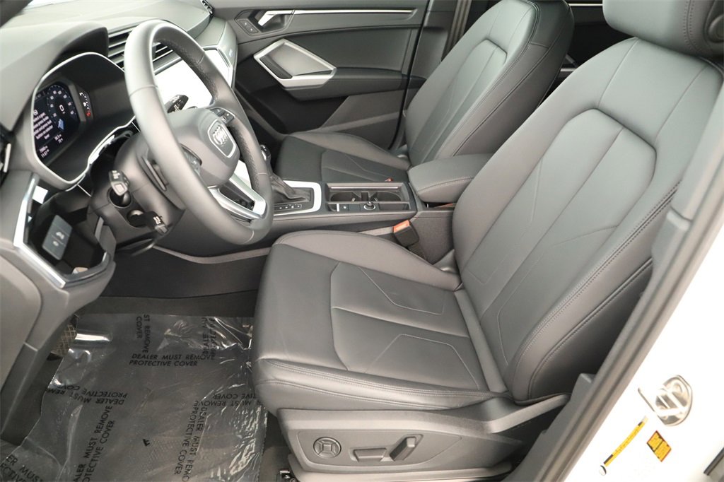 Certified 2025 Audi Q3 2.0T Premium w/ Convenience Package image 24