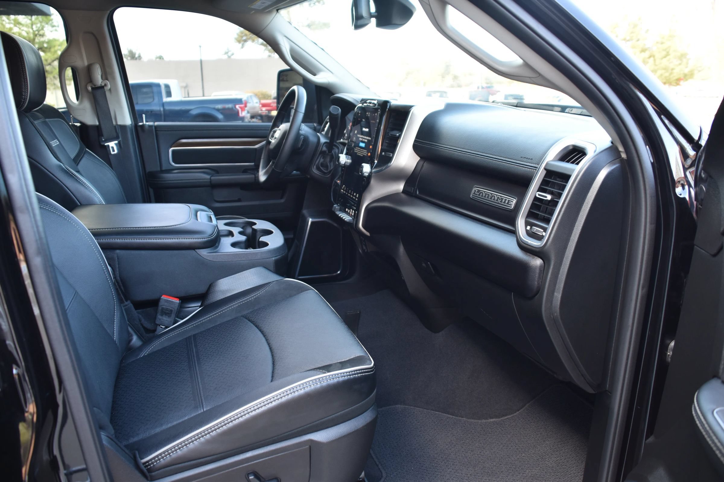Used 2024 RAM 2500 Laramie AWD/4WD image 23