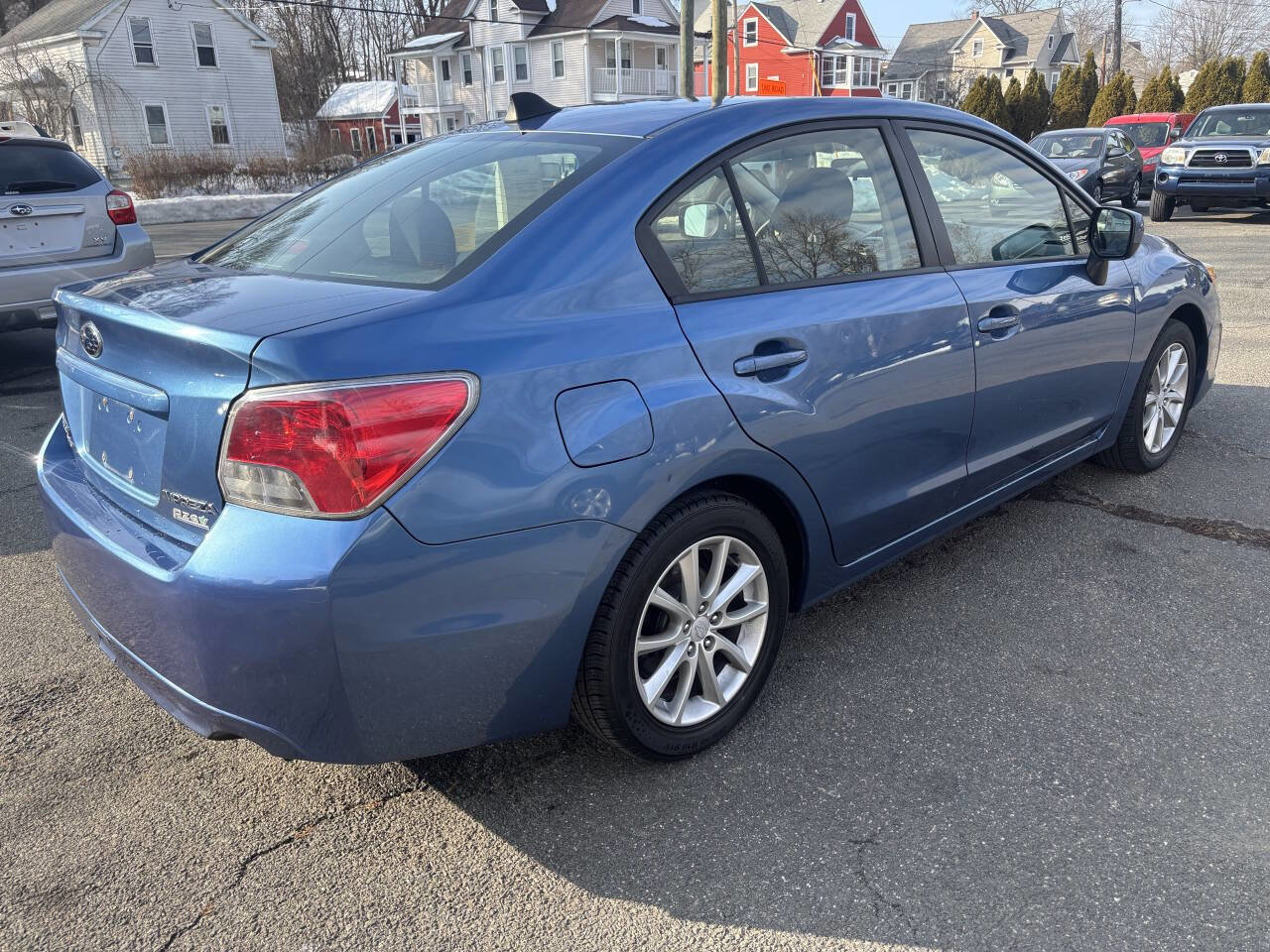 Used 2014 Subaru Impreza 2.0i Premium w/ All-Weather Package w/CVT image 5