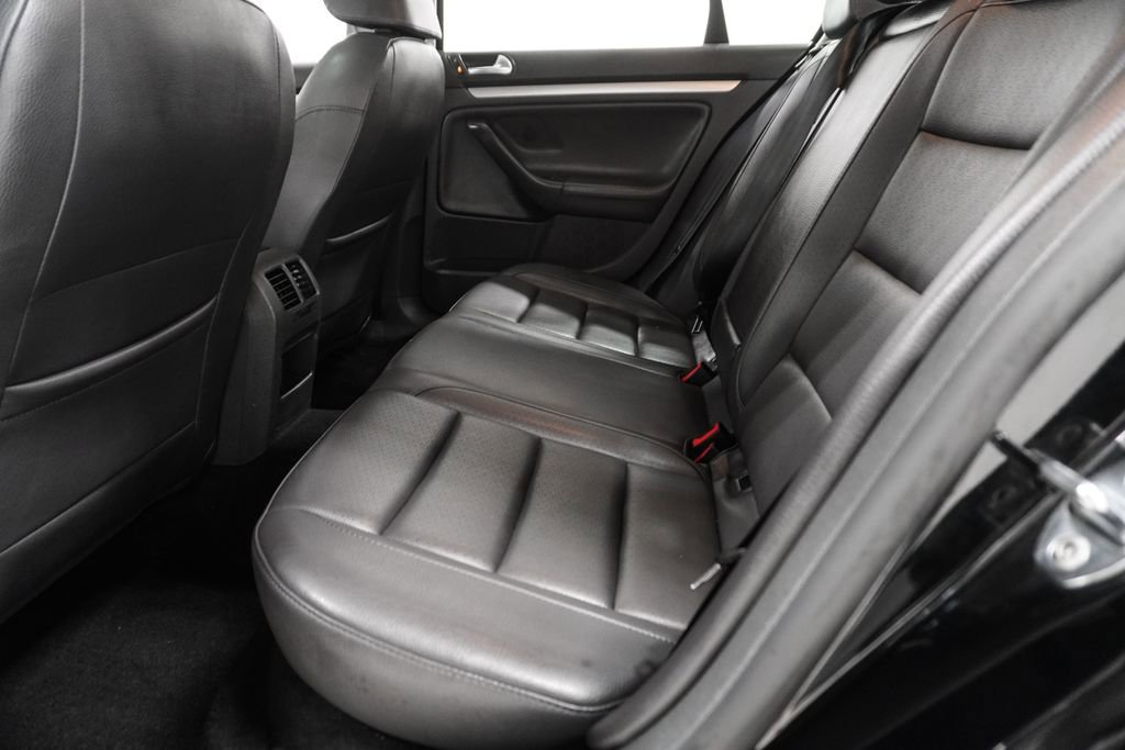 Used 2009 Volkswagen Jetta Wolfsburg Edition FWD image 11