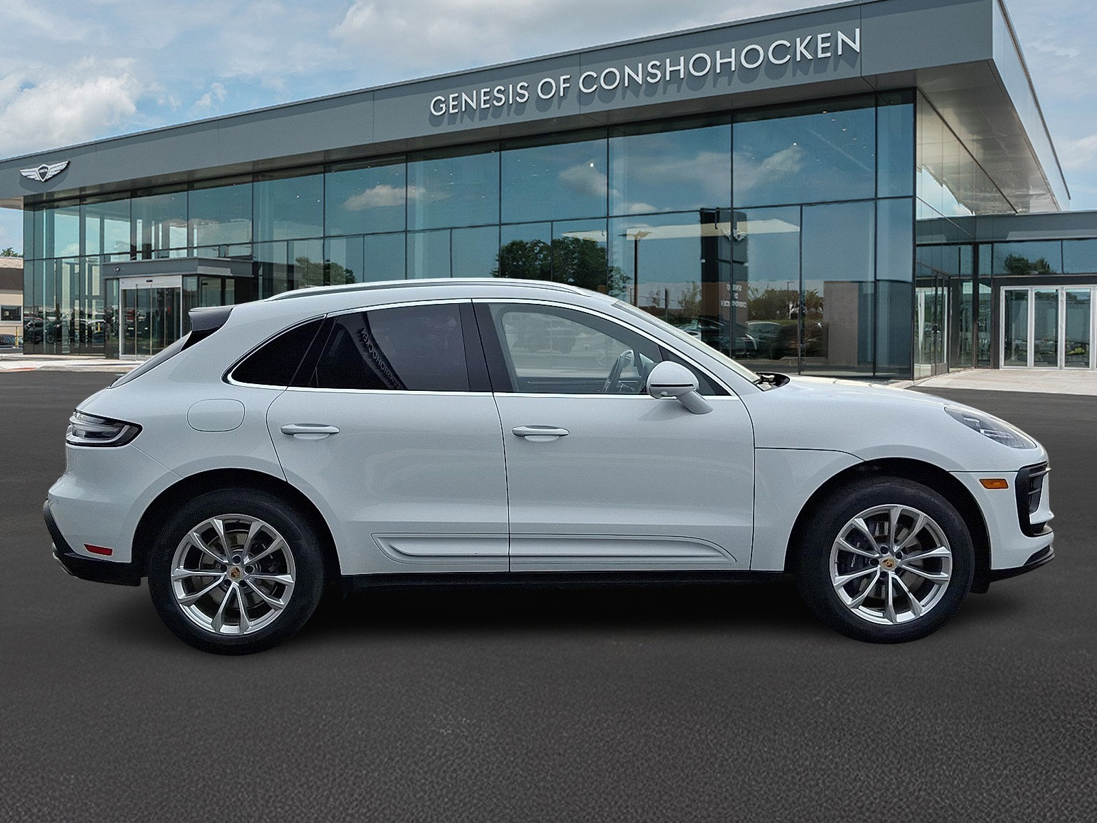 Used 2022 Porsche Macan image 7
