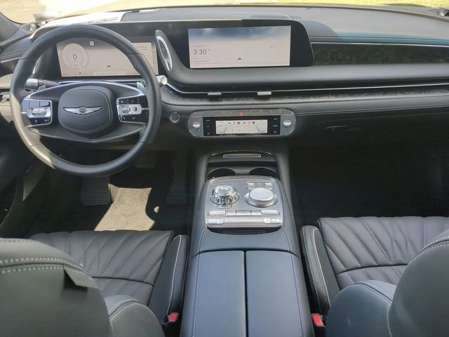 Used 2025 Genesis G90 3.5T AWD/4WD image 13