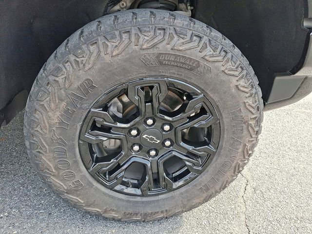 Certified 2022 Chevrolet Silverado 1500 ZR2 w/ Technology Package image 8