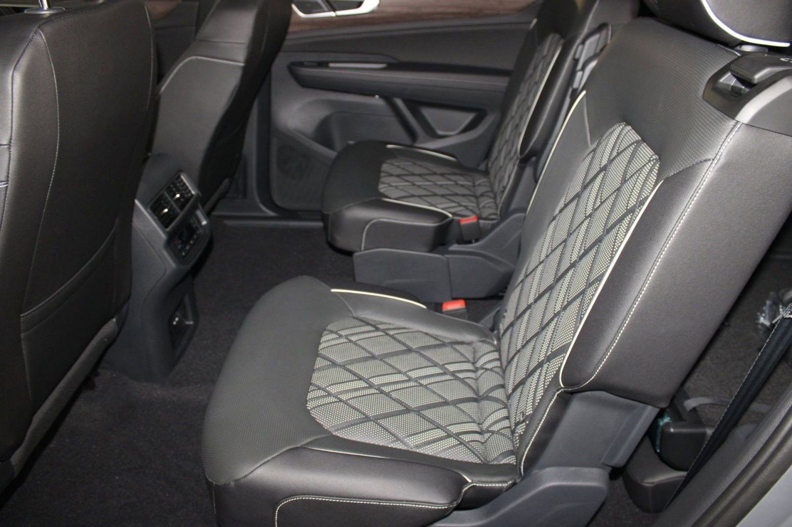 New 2026 Volkswagen Atlas SEL Premium R-Line image 14