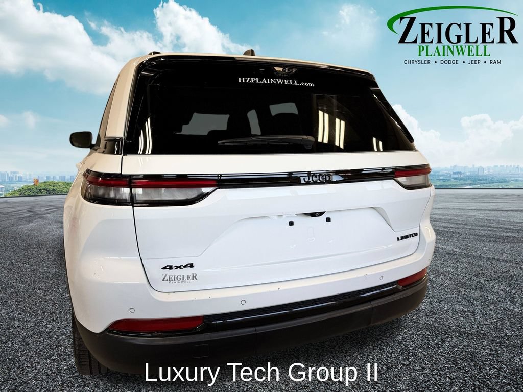 Used 2024 Jeep Grand Cherokee Limited w/ Luxury Tech Group II AWD/4WD image 4