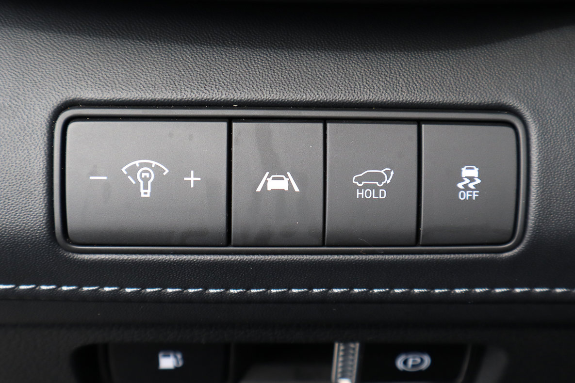 Used 2023 Hyundai Santa Fe Limited image 16