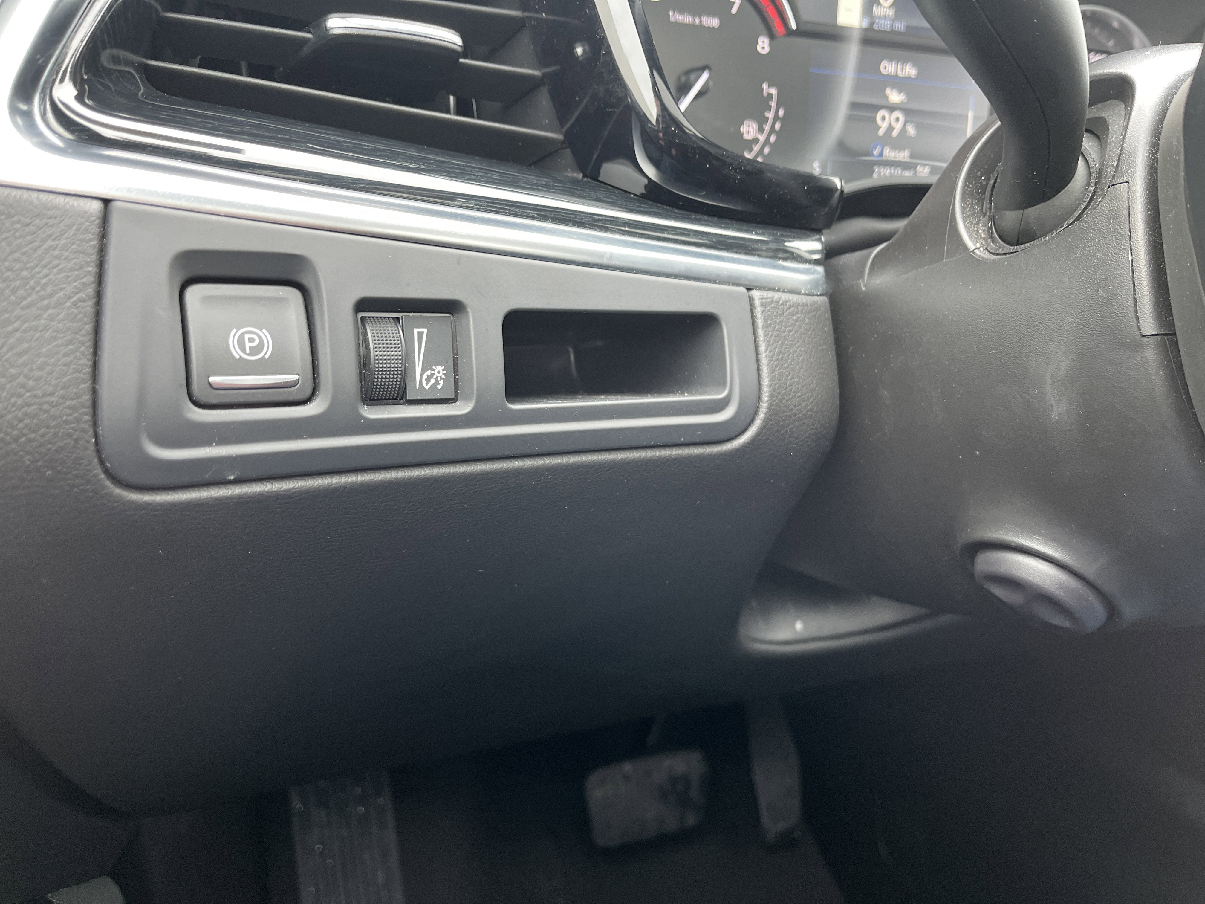 Used 2025 Cadillac XT5 Premium Luxury image 24