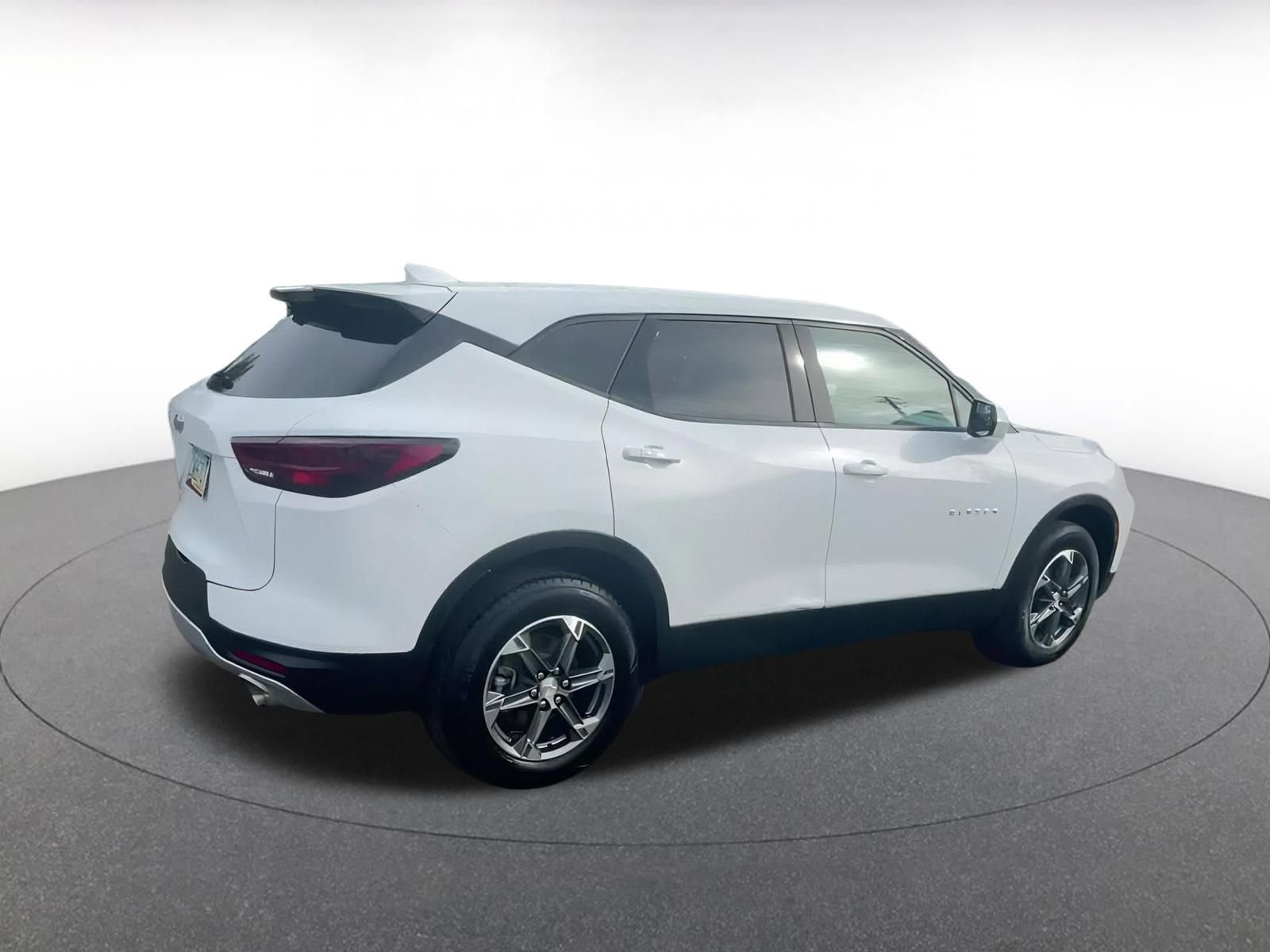 Used 2025 Chevrolet Blazer LT image 15